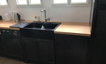 Plan de travail de cuisine en bois sur mesure à Paris